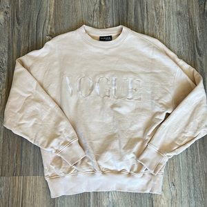 Vogue sweatshirt size medium from the Fall 2022 nyfw vogue show